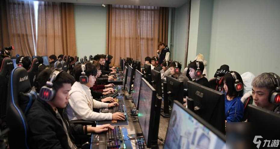 一站我的大学皮皮电竞结局 通过游戏体验