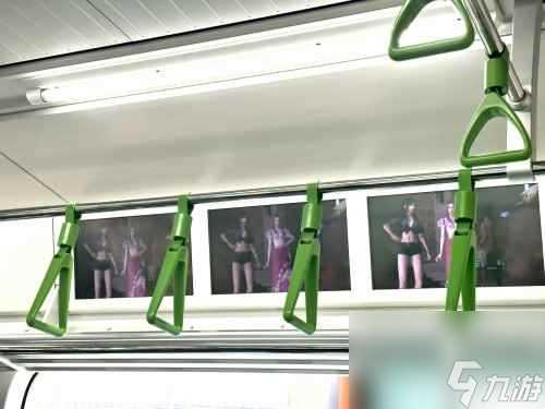 壕无人性 《最终幻想7 重生》广告遍布日本山手线列车